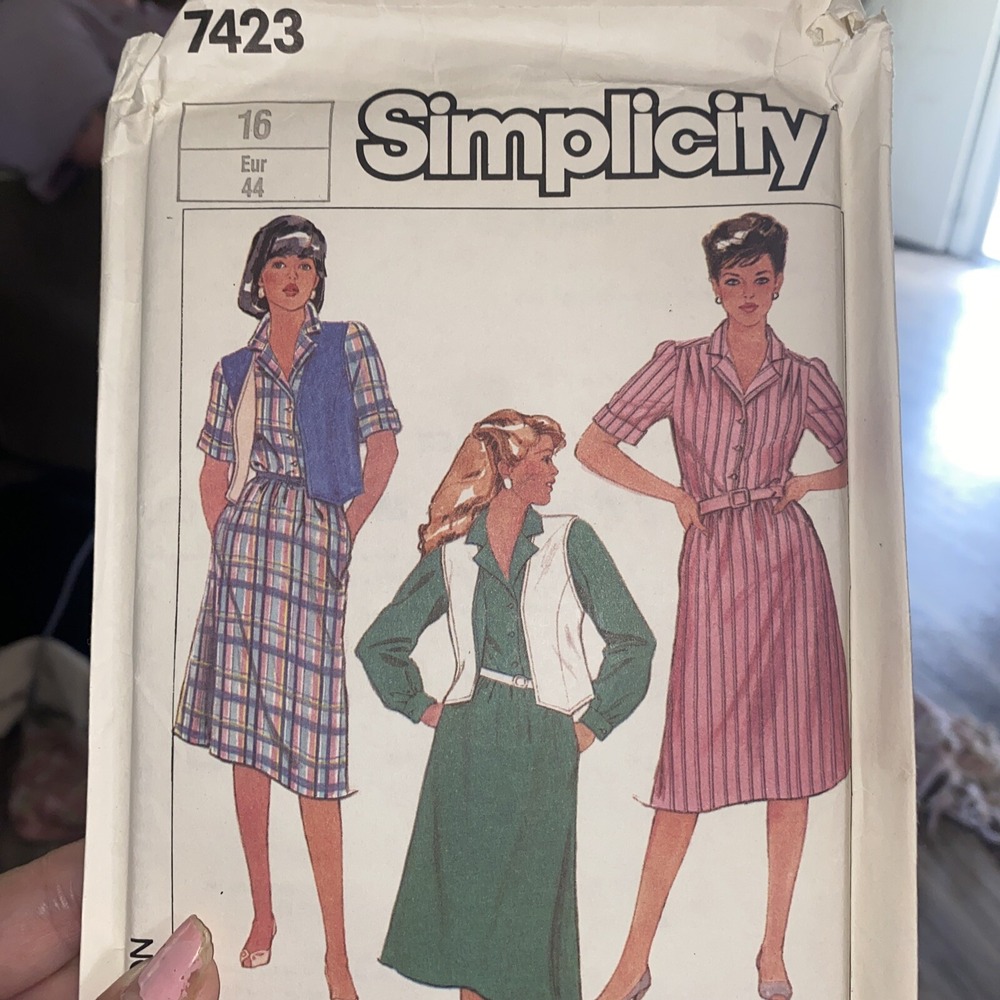 Vintage Simplicity 7423 Sewing Pattern 1980s Pullover Shirt Dress Vest Size 16